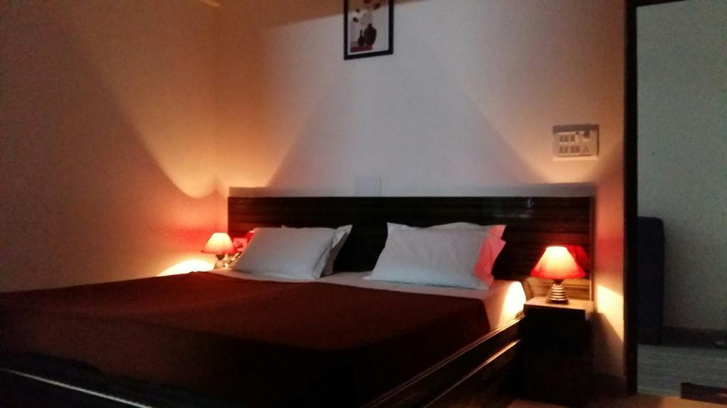 Hotel Safari Agra  Ngoại thất bức ảnh