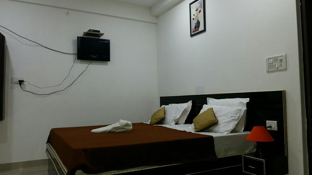 Hotel Safari Agra  Ngoại thất bức ảnh