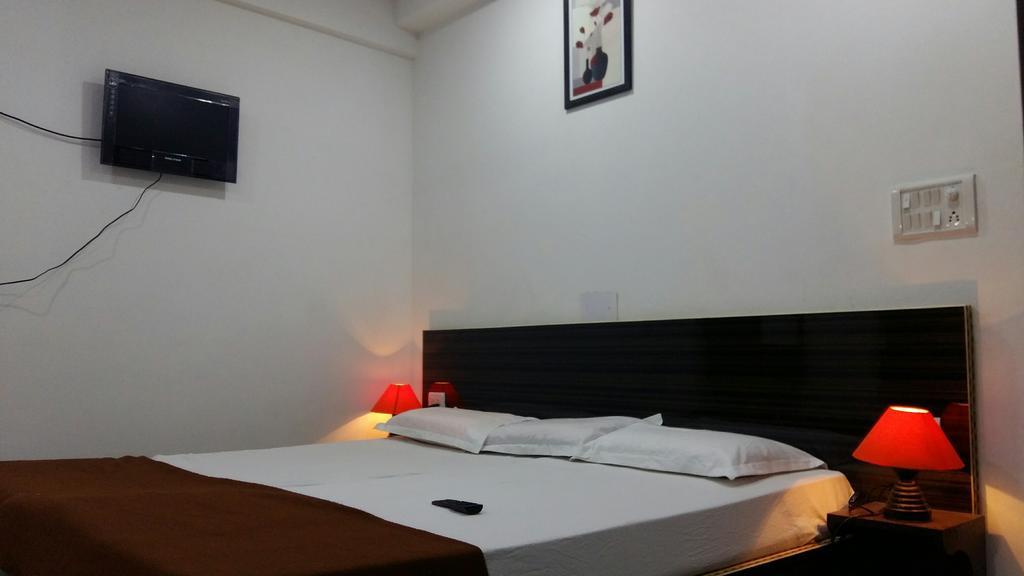 Hotel Safari Agra  Ngoại thất bức ảnh