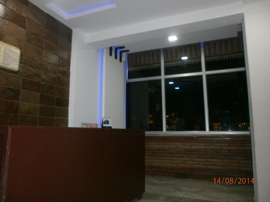 Hotel Safari Agra  Ngoại thất bức ảnh