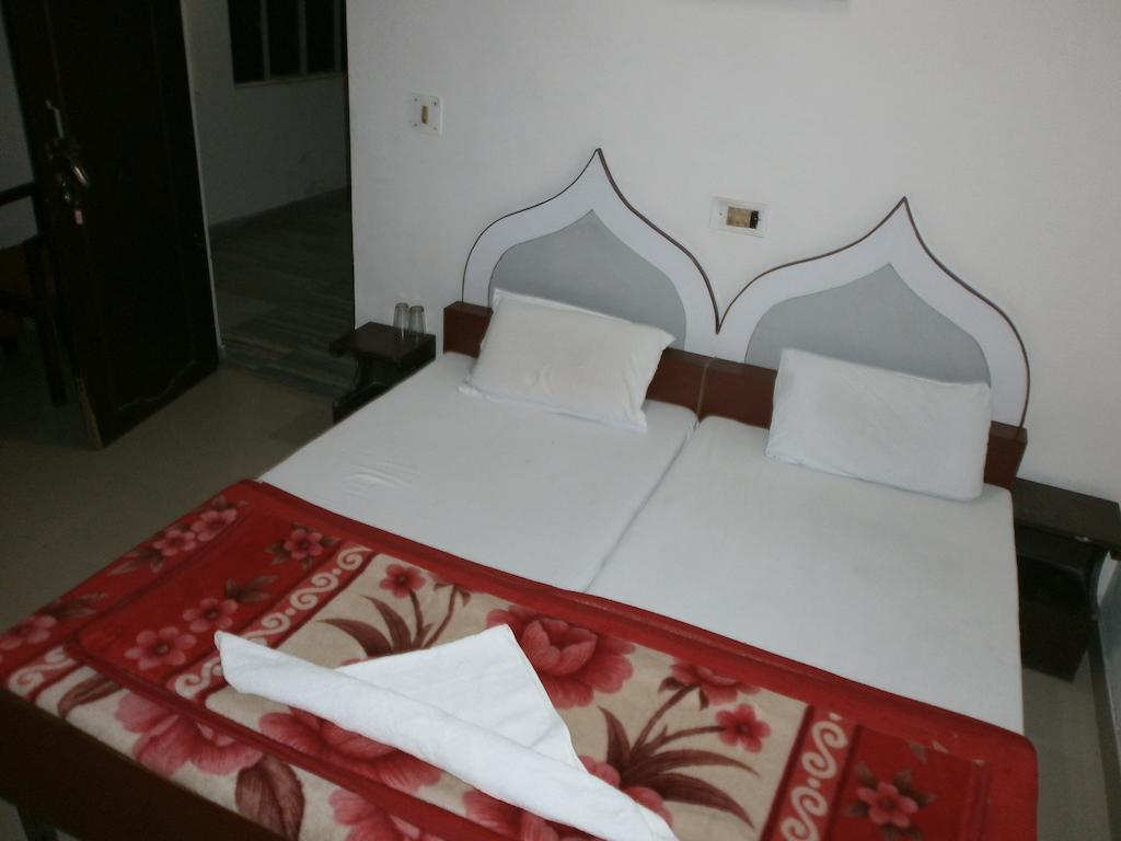 Hotel Safari Agra  Ngoại thất bức ảnh