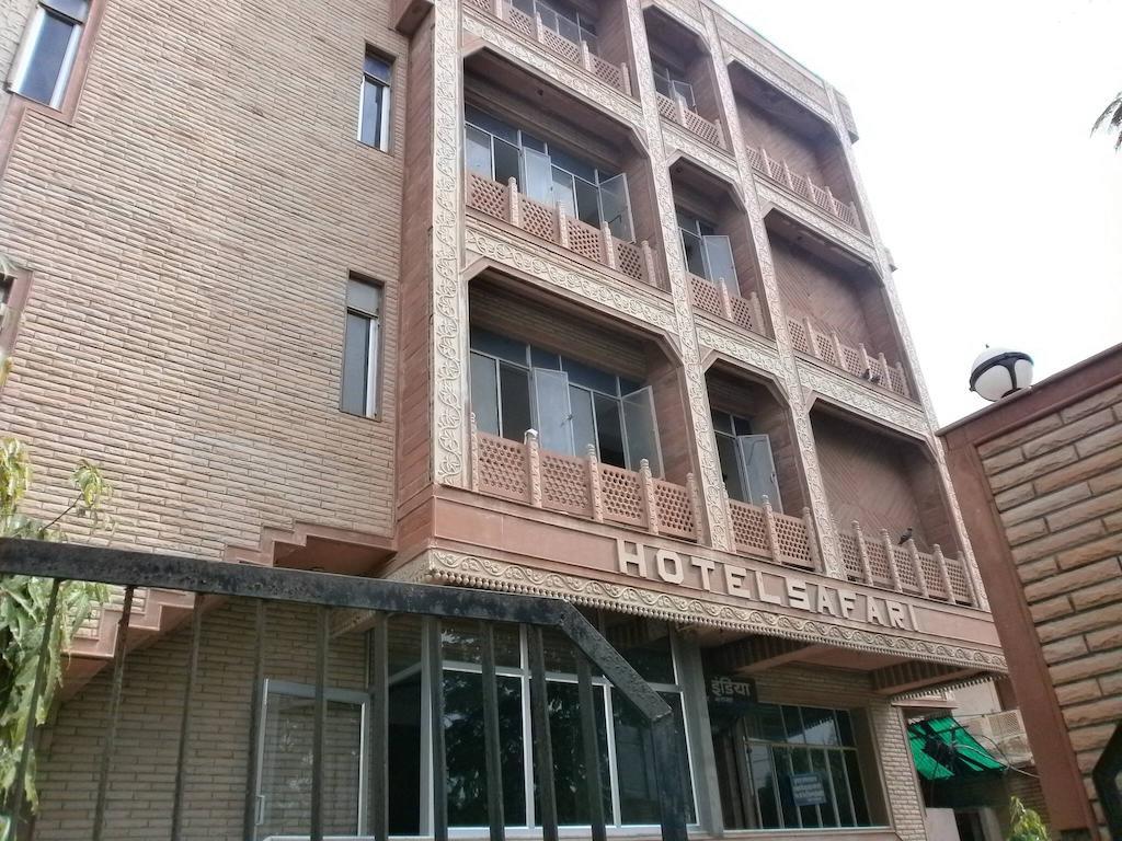 Hotel Safari Agra  Ngoại thất bức ảnh
