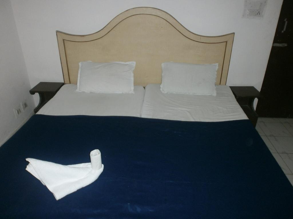 Hotel Safari Agra  Phòng bức ảnh