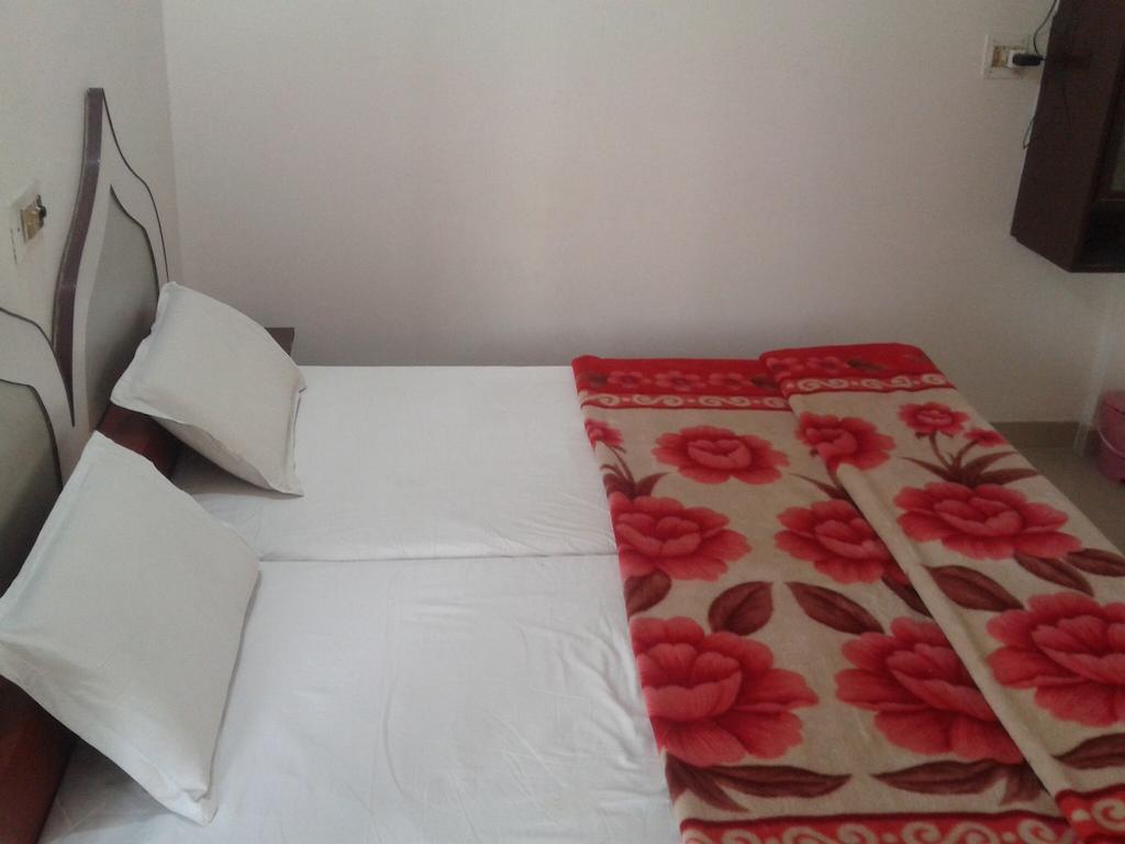 Hotel Safari Agra  Ngoại thất bức ảnh