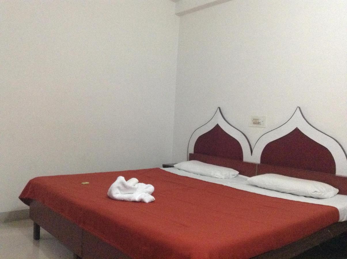 Hotel Safari Agra  Ngoại thất bức ảnh